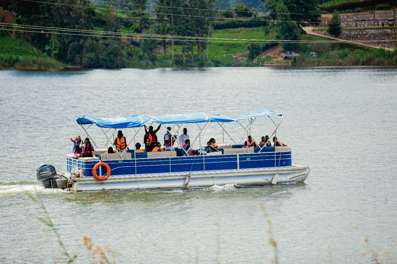 Boat transfer on Uganda lake